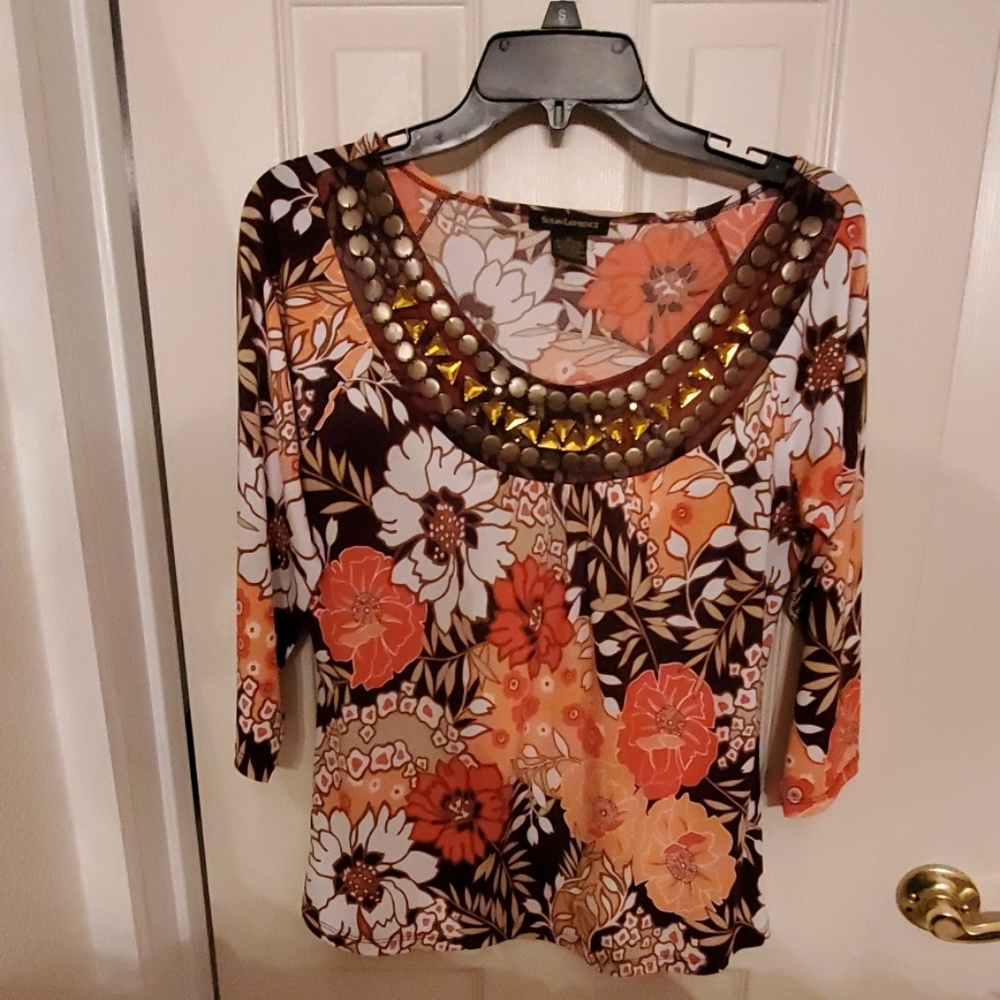 Susan Lawrence top